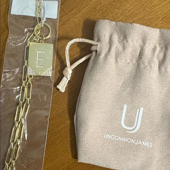 Uncommon James | Leave Your Mark ‘E' Pendant Necklace - Picture 5 of 5